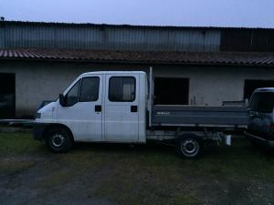 AUTOCARRO IVECO CABINA DOPPIA CON CASSONE (Fallimenti)